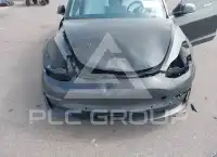 2018 Tesla Model 3 фото