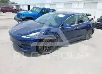 2018 Tesla Model 3 photo