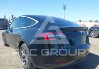 2018 Tesla Model 3 фото