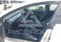 2018 Tesla Model 3 фото