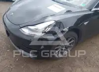 2018 Tesla Model 3 фото