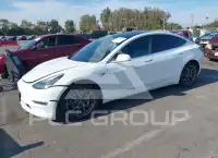2018 Tesla Model 3 фото