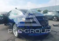 2018 Tesla Model 3 photo