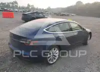 2018 Tesla Model 3 фото