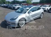 2018 Tesla Model 3 фото