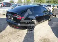 2018 Tesla Model 3 фото