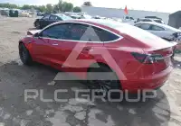 2018 Tesla Model 3 фото