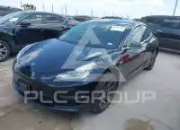 2018 Tesla Model 3 фото