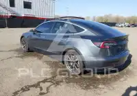 2018 Tesla Model 3 photo