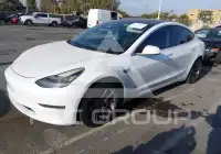 2018 Tesla Model 3 фото