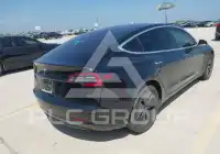 2018 Tesla Model 3 фото