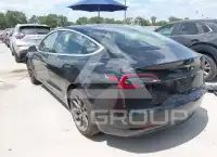 2018 Tesla Model 3 фото