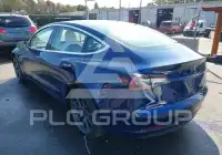 2018 Tesla Model 3 фото