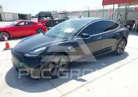 2018 Tesla Model 3 фото
