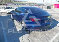 2018 Tesla Model 3 фото