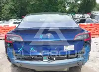 2018 Tesla Model 3 фото