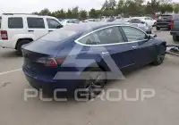 2018 Tesla Model 3 фото
