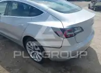 2018 Tesla Model 3 фото