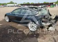 2018 Tesla Model 3 фото