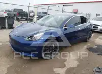 2018 Tesla Model 3 фото