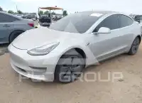2018 Tesla Model 3 фото