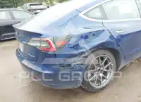 2018 Tesla Model 3 фото