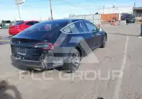2018 Tesla Model 3 фото