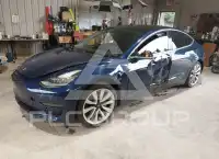 2018 Tesla Model 3 фото