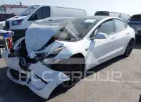 2018 Tesla Model 3 фото