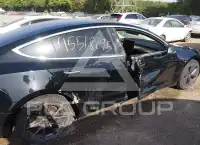 2018 Tesla Model 3 фото
