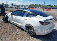 2018 Tesla Model 3 фото