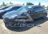 2018 Tesla Model 3 фото