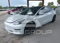 2018 Tesla Model 3 фото
