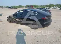 2018 Tesla Model 3 фото