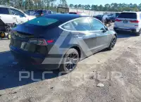 2018 Tesla Model 3 фото