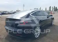 2018 Tesla Model 3 фото
