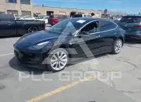 2018 Tesla Model 3 фото