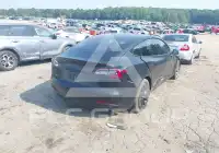 2018 Tesla Model 3 фото