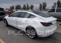 2018 Tesla Model 3 фото