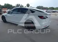 2018 Tesla Model 3 фото