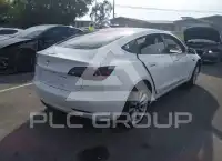 2018 Tesla Model 3 фото