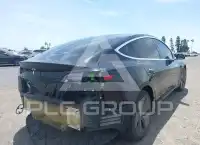 2018 Tesla Model 3 фото