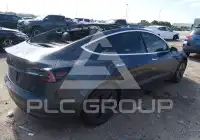 2018 Tesla Model 3 фото