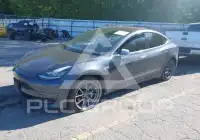 2018 Tesla Model 3 фото