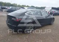 2018 Tesla Model 3 фото