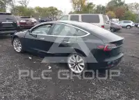 2018 Tesla Model 3 фото