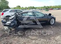 2018 Tesla Model 3 фото