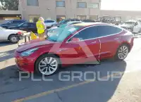 2018 Tesla Model 3 фото