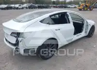 2018 Tesla Model 3 фото