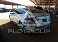 2018 Tesla Model 3 фото